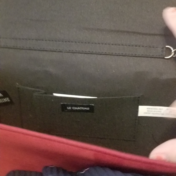 Red purse - Picture 3 of 4